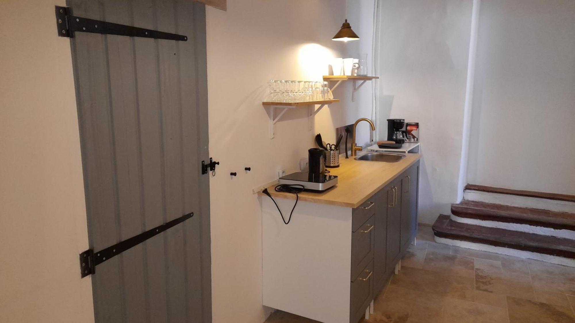 Bed and Breakfast La Tour De Pezene Андюз Номер фото
