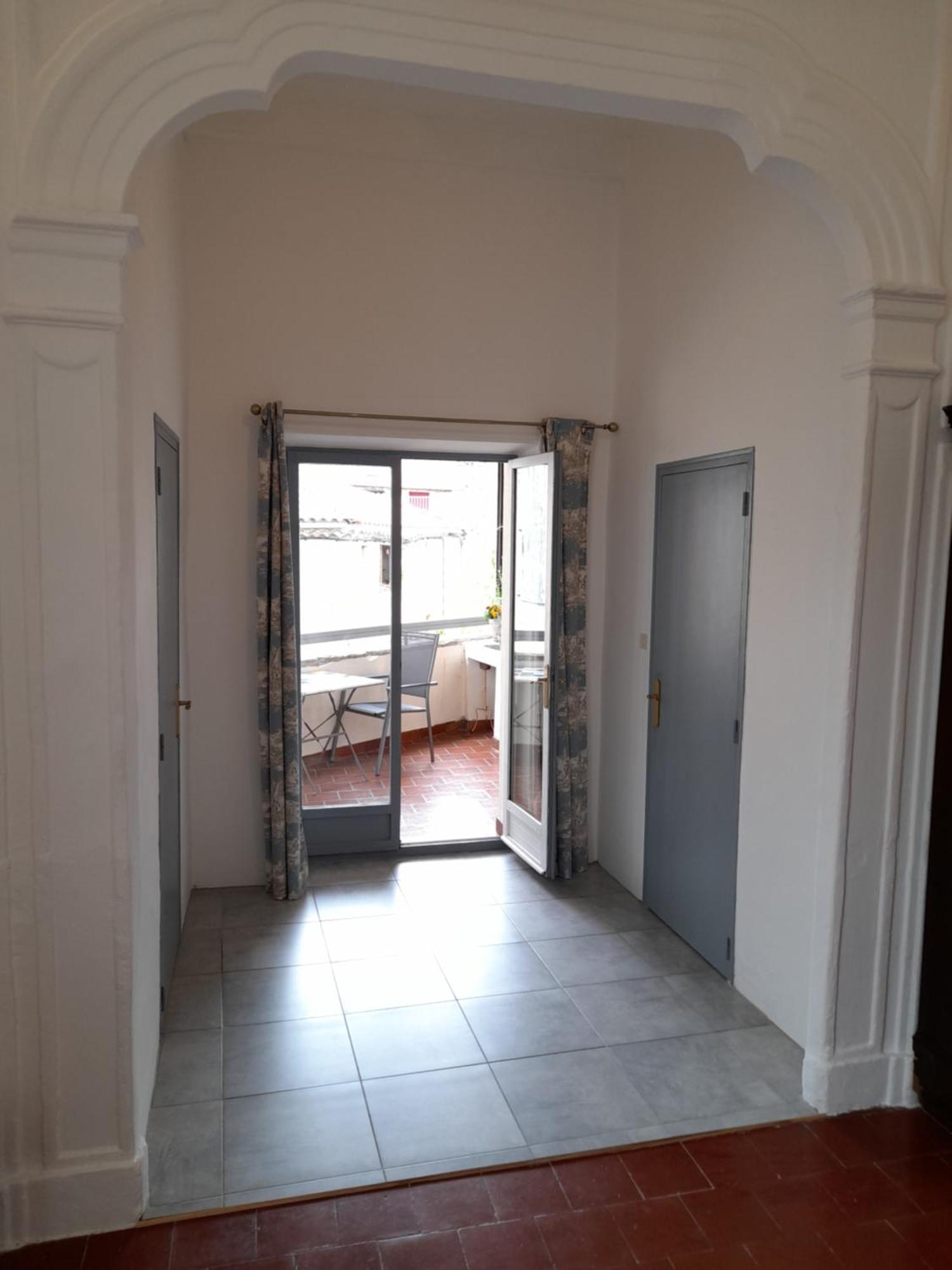 Bed and Breakfast La Tour De Pezene Андюз Номер фото